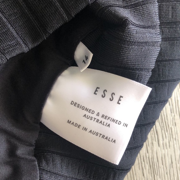 ESSE Studio Australia Black top Size 10 - Picture 5 of 12